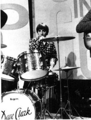 31 December 1965, rehearsals for Ready Steady Go!, with Keith playing on Dave Clark Five double-tom Rogers kit.