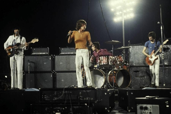 August 1968, at the Singer Bowl, New York, with two Sunn 200S amplifiers and two Sunn 200S 2×15 cabinets. Bass is Sunburst Fender Precision Bass with rosewood fretboard.