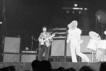 Ca. June 1974 at Madison Square Garden, Sunn rig configuration, courtesy and © Mike Landskroner.