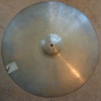 Click to view larger version. Keith’s “favourite” Paiste flat ride cymbal. Courtesy rockstarsguitars.com.