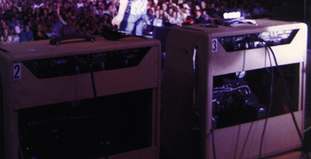 Click to view larger version (508kb) Ca. 2004, rear view of Fender Vibro-king setup.