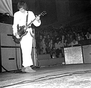 29 Sept., 1969, Amsterdam, Concertgebouw. Courtesy The Who Netherlands Photo Gallery. ©Henk Hulstkamp.