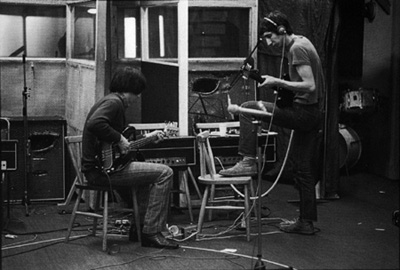 Ca. Spring 1969, recording sessions for Tommy, with both Pete and John using unlabeled customized Sound City L100 amplifier heads, with Hiwatt-style chicken head knobs. Pete’s guitar is 1968 Gibson SG Special.