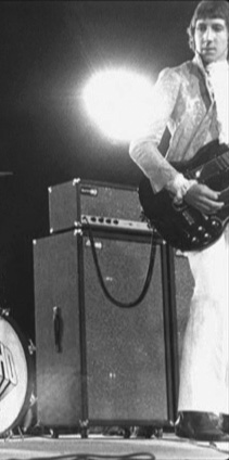 Flint, Michigan, 23 August 1967, Gibson SG EDS-1275 6/12 double-neck, paired with two Sunn 100S amplifiers and 2×15 cabinets.