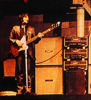 Ca. Spring 1971, Young Vic, with last uses of the Hiwatt rig, and first uses of the 1965–69 sunburst Gibson Thunderbird IV (“Non-Reverse”-style).