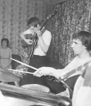 Ca. August/September 1964, at the Railway Hotel, with Epiphone Rivoli bass.