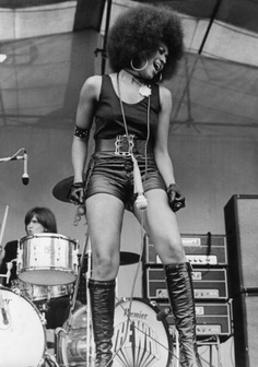 30 Aug. 1969, Marsha Hunt using The Who’s gear at the Isle of Wight.