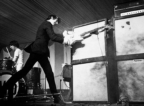 Smashed Guitars | Pete Townshend’s Guitar Gear | Whotabs rickenbacker amp schematic 