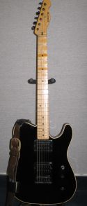 Click to view larger version. Black single-bound Schecter (serial no. S8474), courtesy Brad Rodgers.
